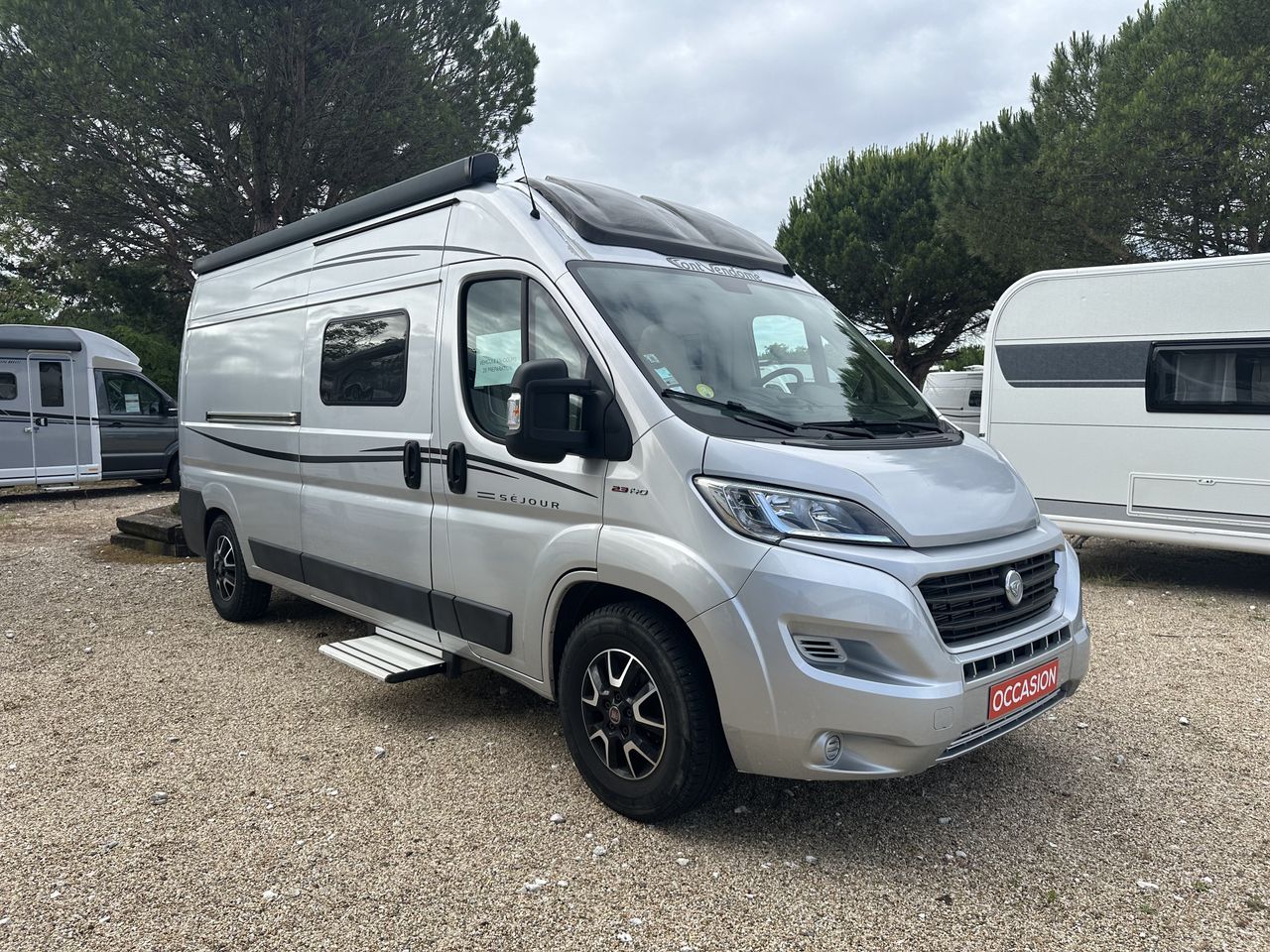 Camping-car FONT VENDOME LEADER CAMP