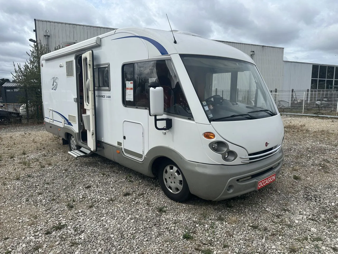 Camping-car occasion – Intégral — Camping-car profilé