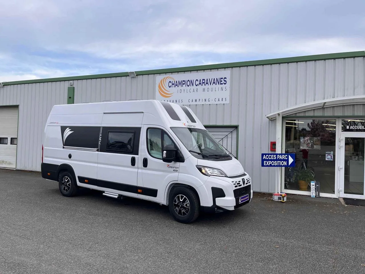 Fourgon aménagé - Dreamer - CAMPER FIVE - 2025