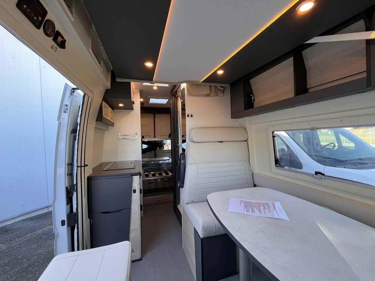 Fourgon aménagé - Dreamer - CAMPER FIVE - 2025