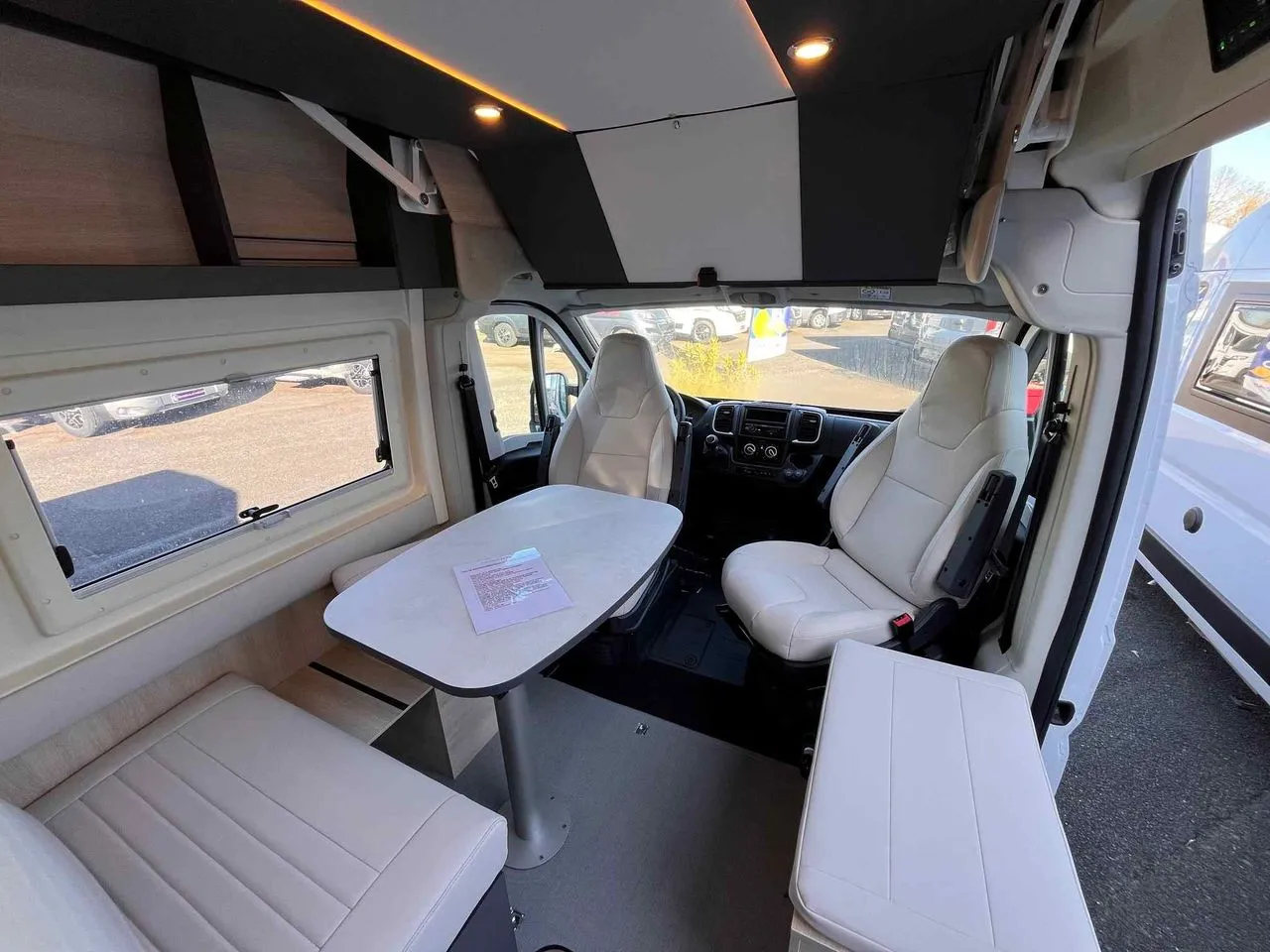 Fourgon aménagé - Dreamer - CAMPER FIVE - 2025
