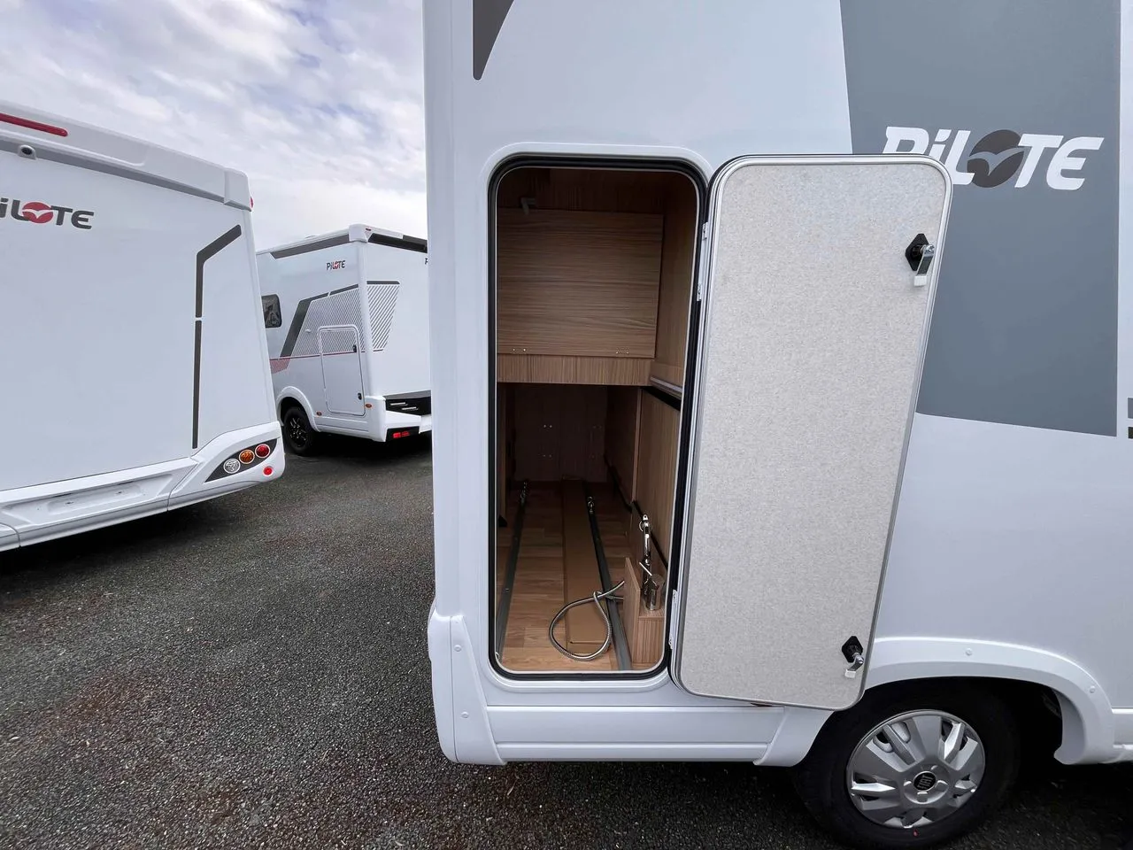 Camping-car - Pilote - P620