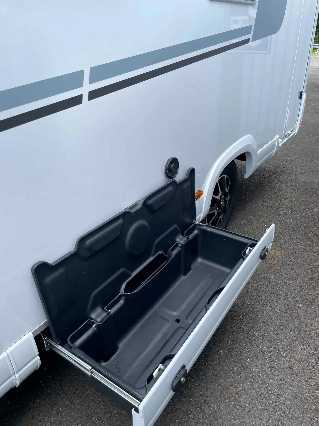 Camping-car - Pilote - P696 D EVIDENCE