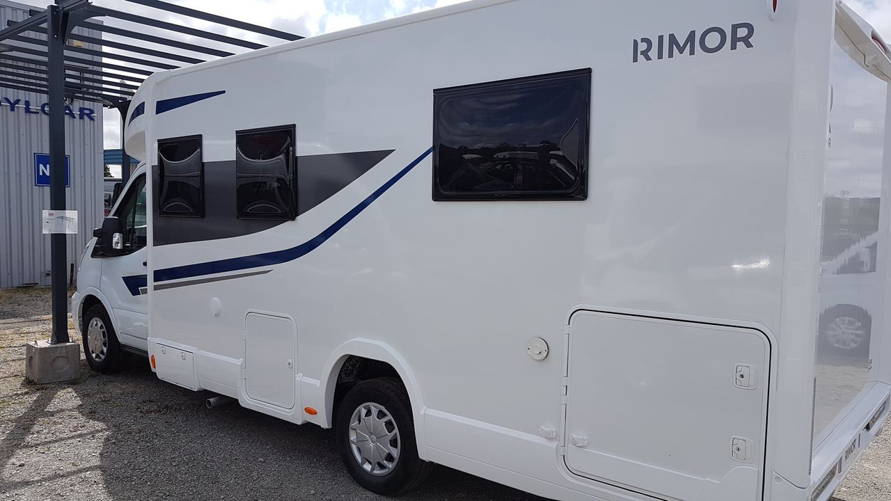 Camping-car RIMOR EVO 69 PLUS BOITE AUTO remise 5000€