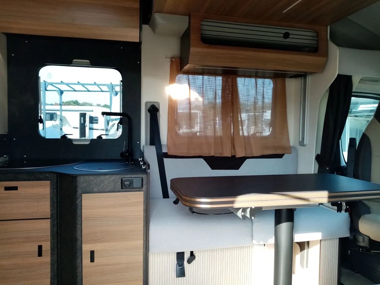 Camping-car - Rimor - SARUS 66 Lit central/ pav. - 2025