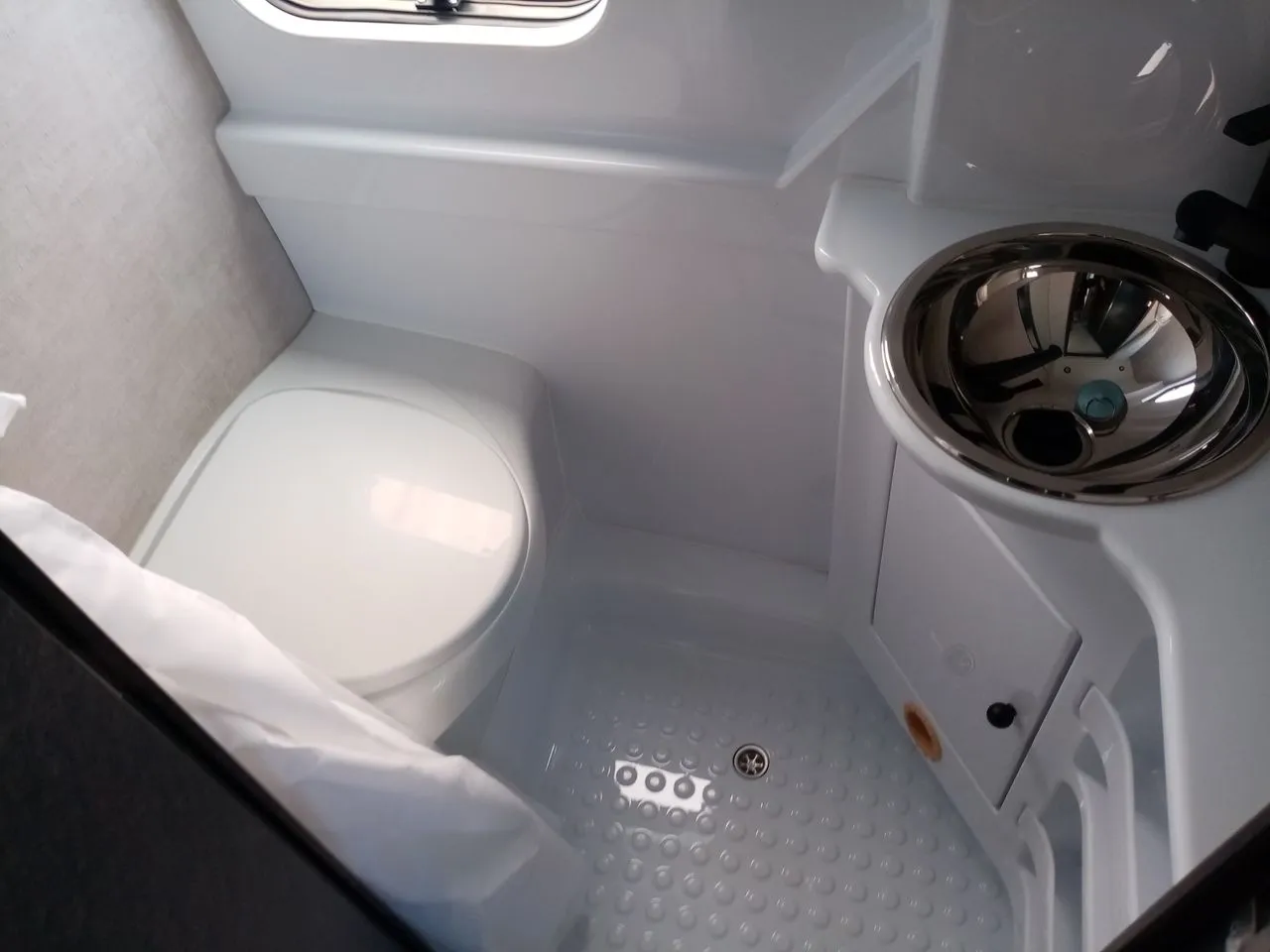 Fourgon aménagé - Rimor - HORUS 38 GRD FRIGO/CHAUF GASOIL MEGA PROMO.