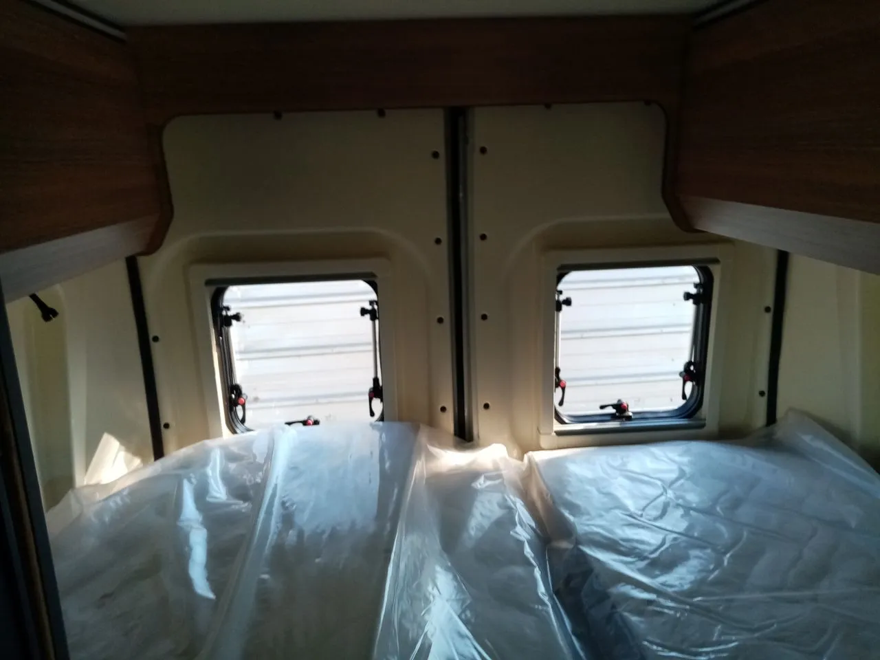 Fourgon aménagé - Rimor - HORUS 38 GRD FRIGO/CHAUF GASOIL MEGA PROMO.