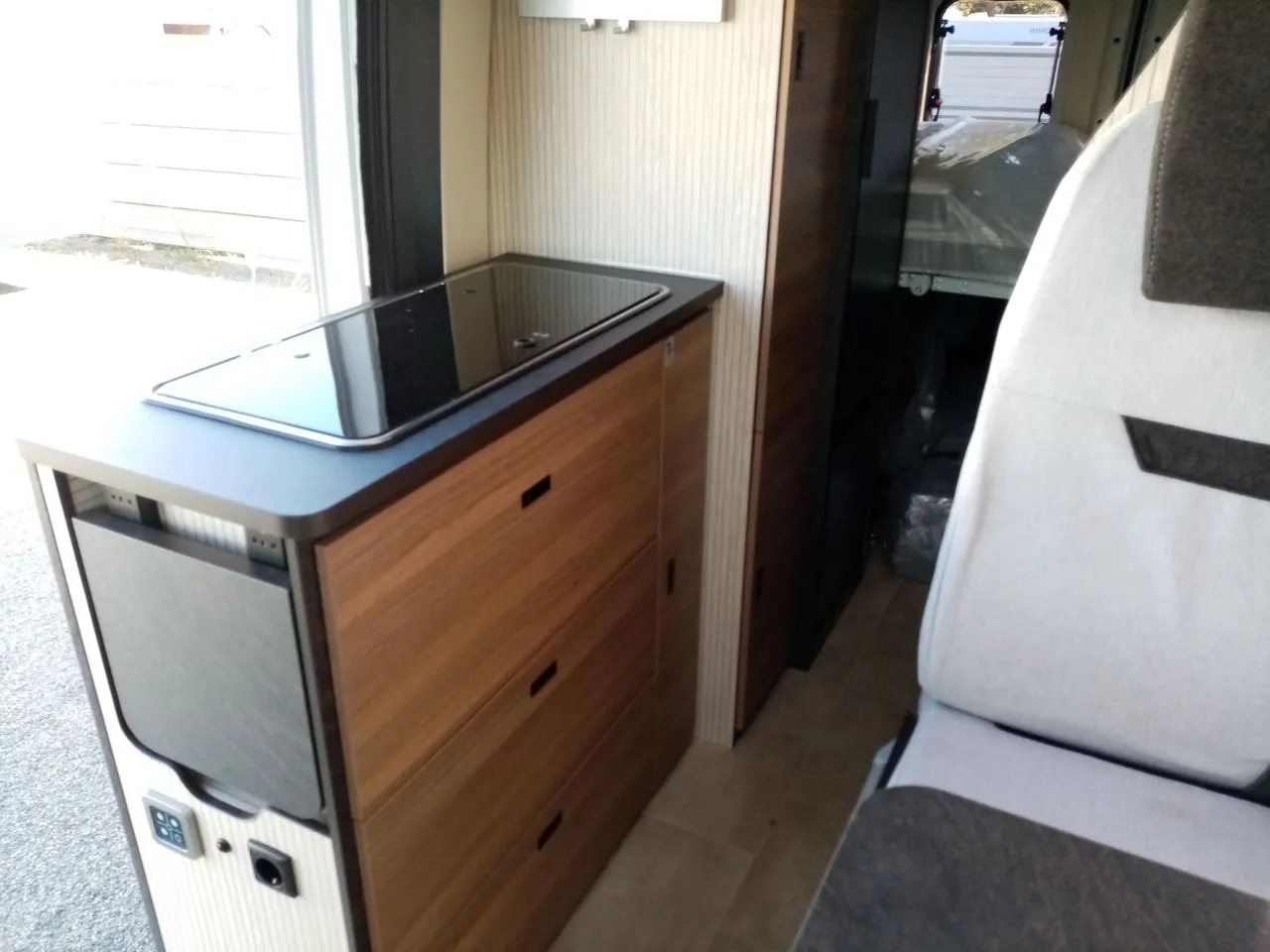 Fourgon aménagé - Rimor - HORUS 38 GRD FRIGO/CHAUF GASOIL MEGA PROMO.