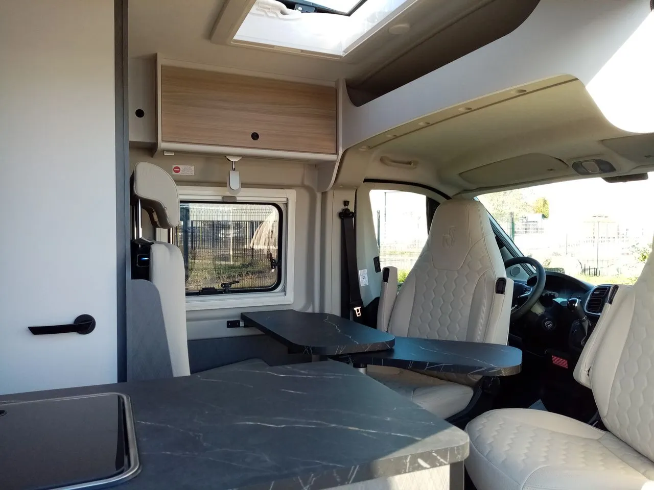 Fourgon aménagé - Etrusco - LIT JUMEAUX BOITE AUTO. - 2026