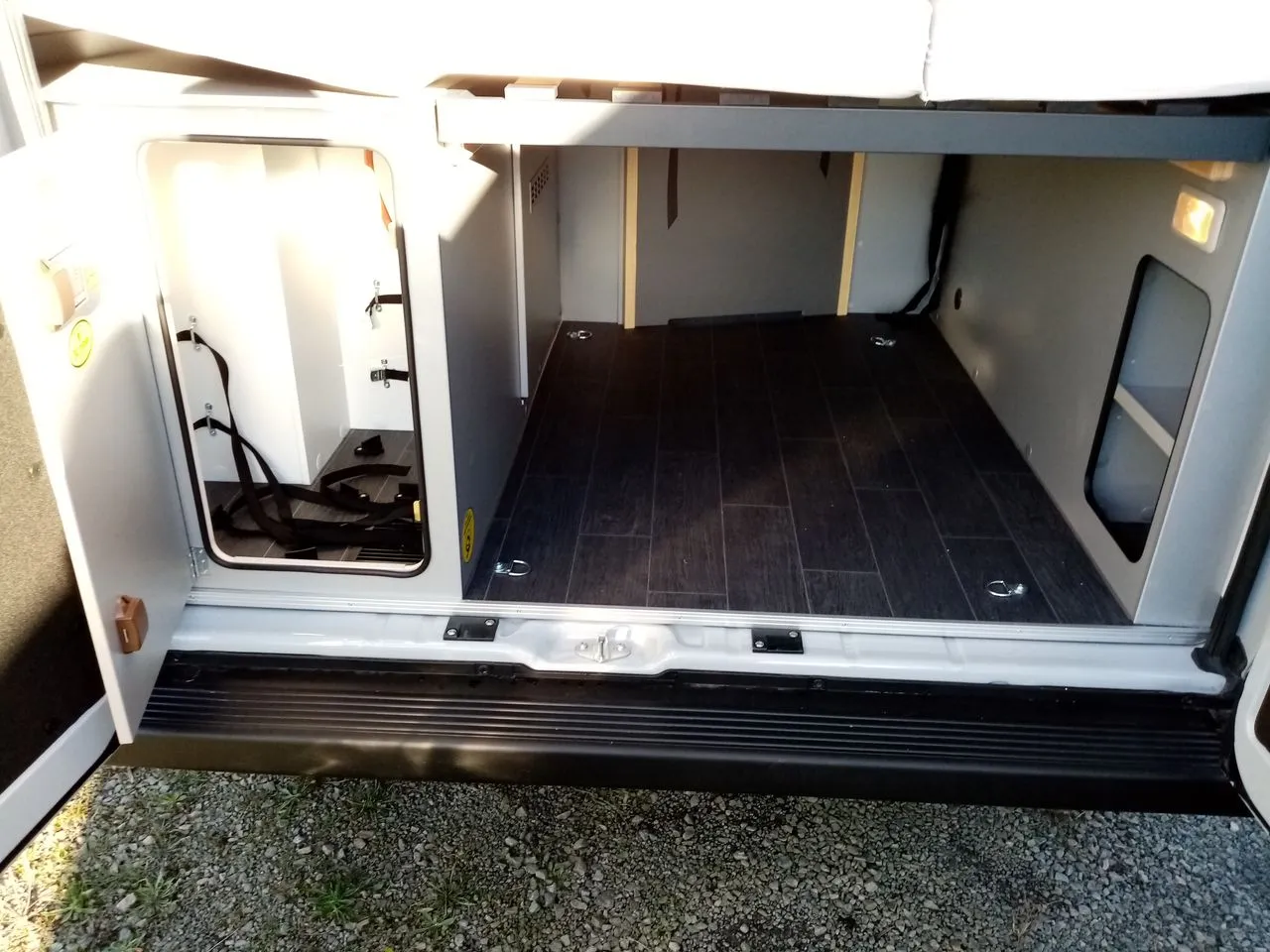 Fourgon aménagé - Weinsberg - 600 MQ BOITE AUTO GRD FRIGO. - 2026