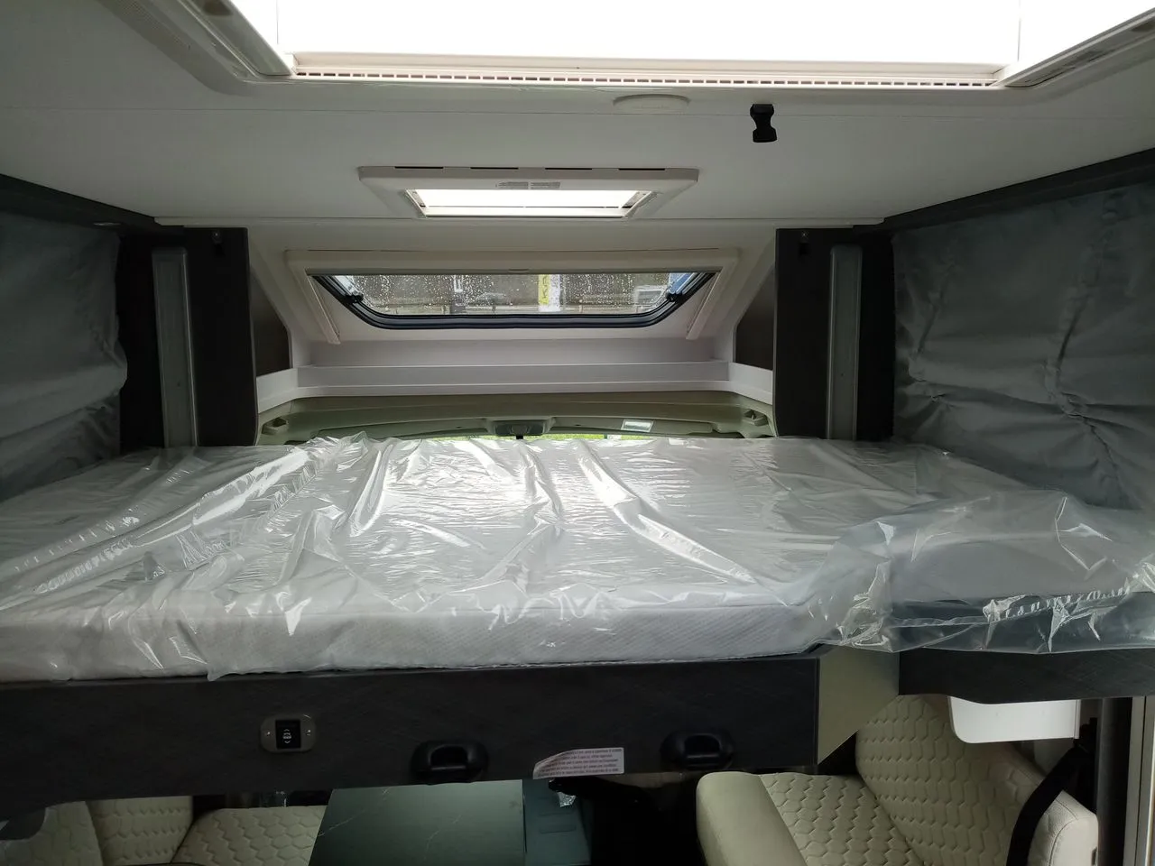 Camping-car - Etrusco - T 7400 QBC BOITE AUTO . - 2026