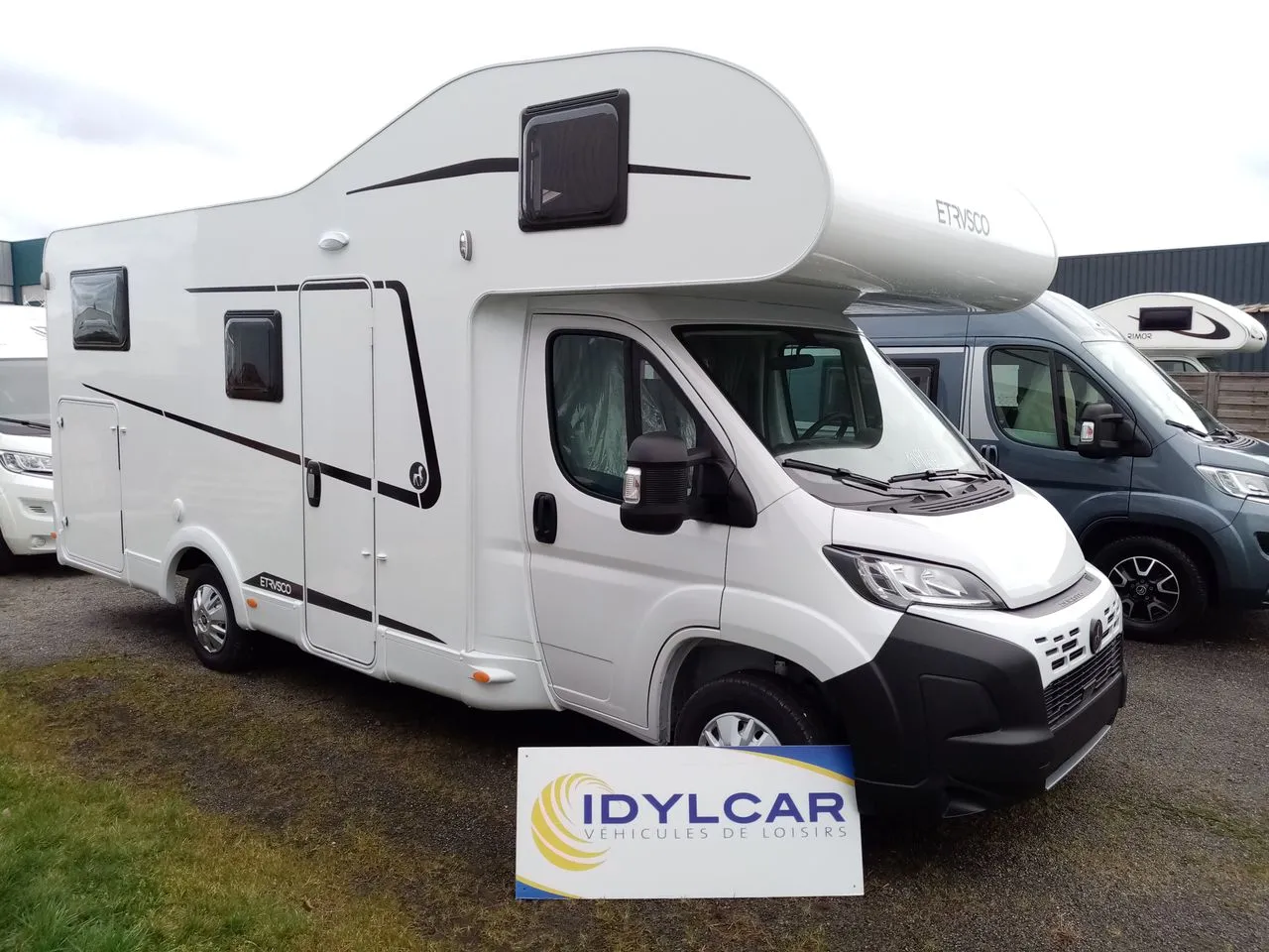 Camping-car - Etrusco - A 6.9 DB / 6 PL . - 2026