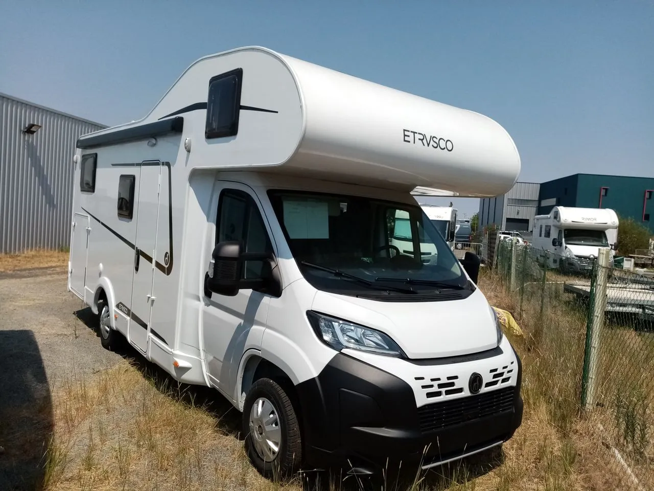 Camping-car - Etrusco - A 6.9 DB tt équipée 59990€ PRIX Sacrifié ! - 2026