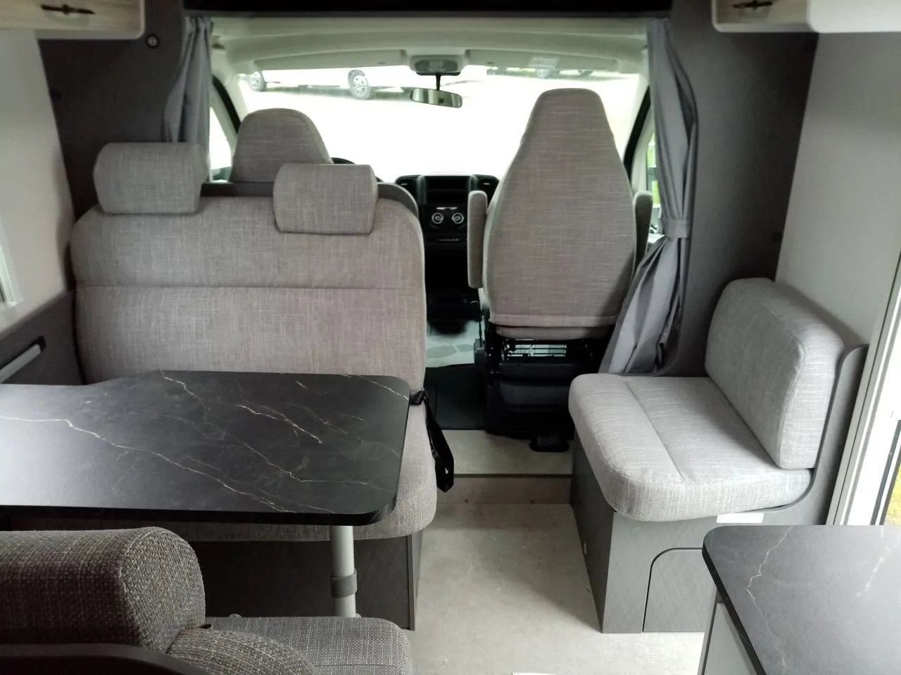 Camping-car - Etrusco - A 6.9 DB / 6 PL . - 2026