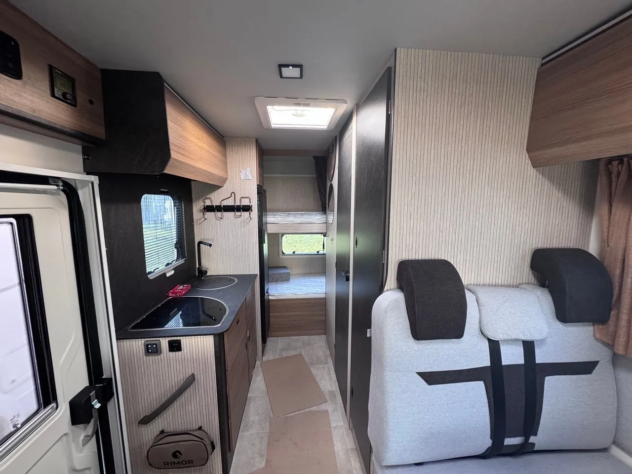 Camping-car - Rimor - SARUS 9 * 7 PL * - 2026