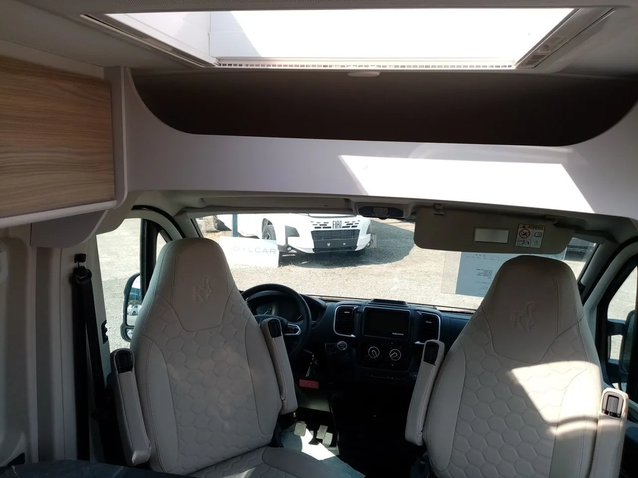 Fourgon aménagé - Etrusco - CAMPERVAN CV 600 DB SPORT LINE. - 2027