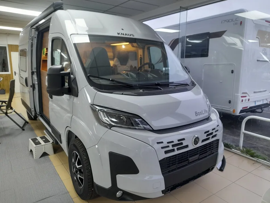 BOXLIFE 600 MQ PLATINIUM SELECTION
