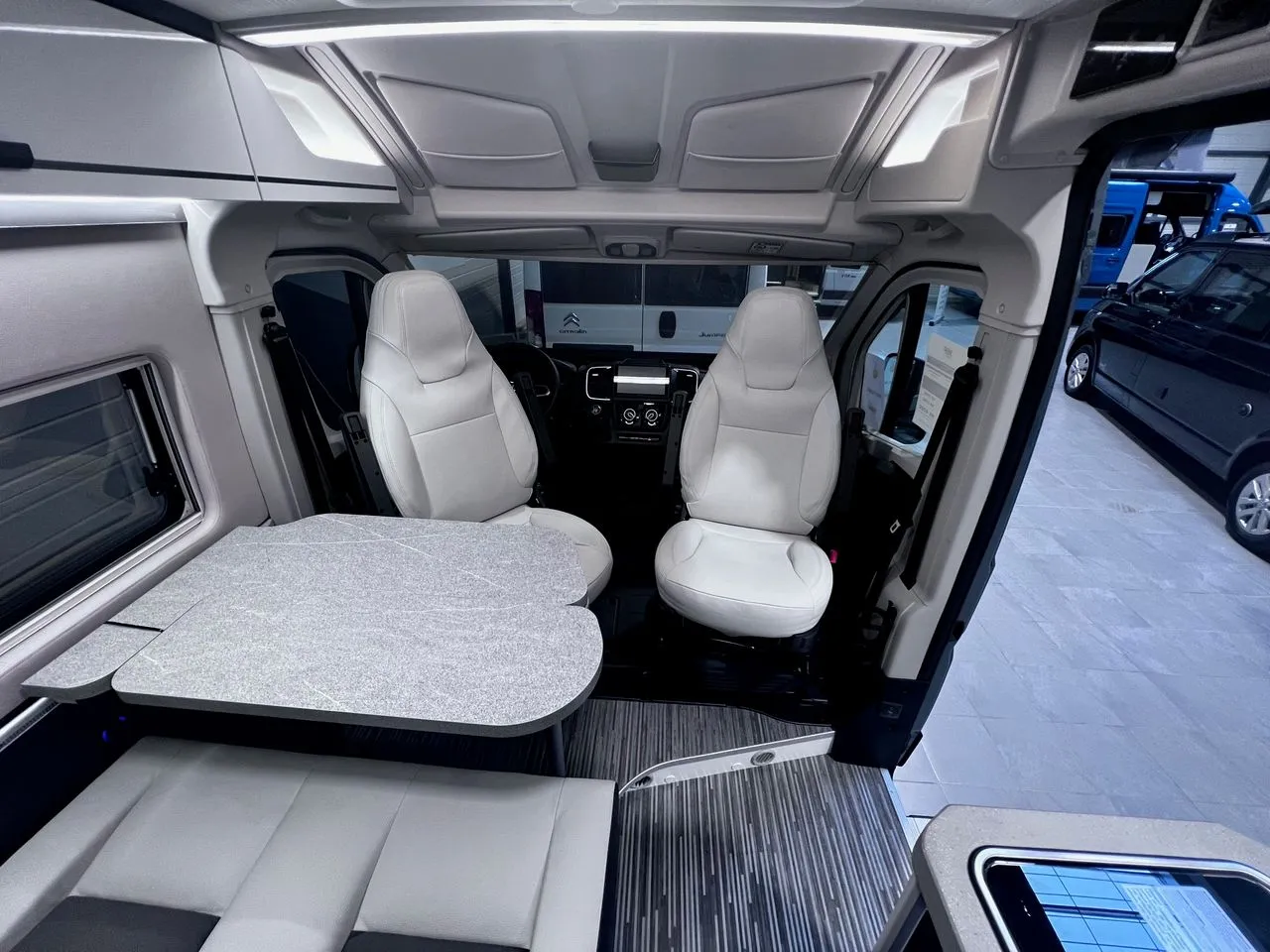 Fourgon aménagé - Mc Louis - MENFYS 3 SIGNATURE - 2024