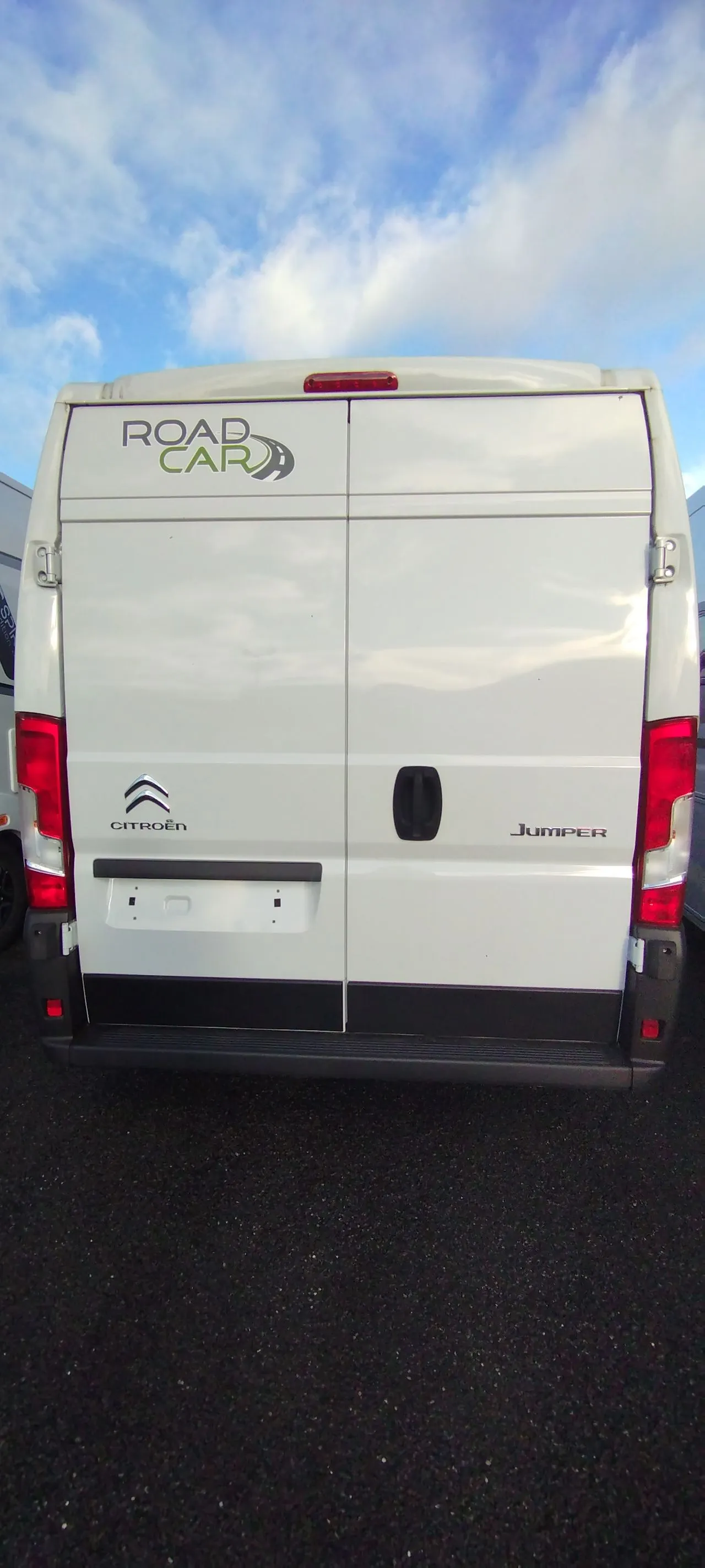 Fourgon aménagé - Road Car - R640 - 2024