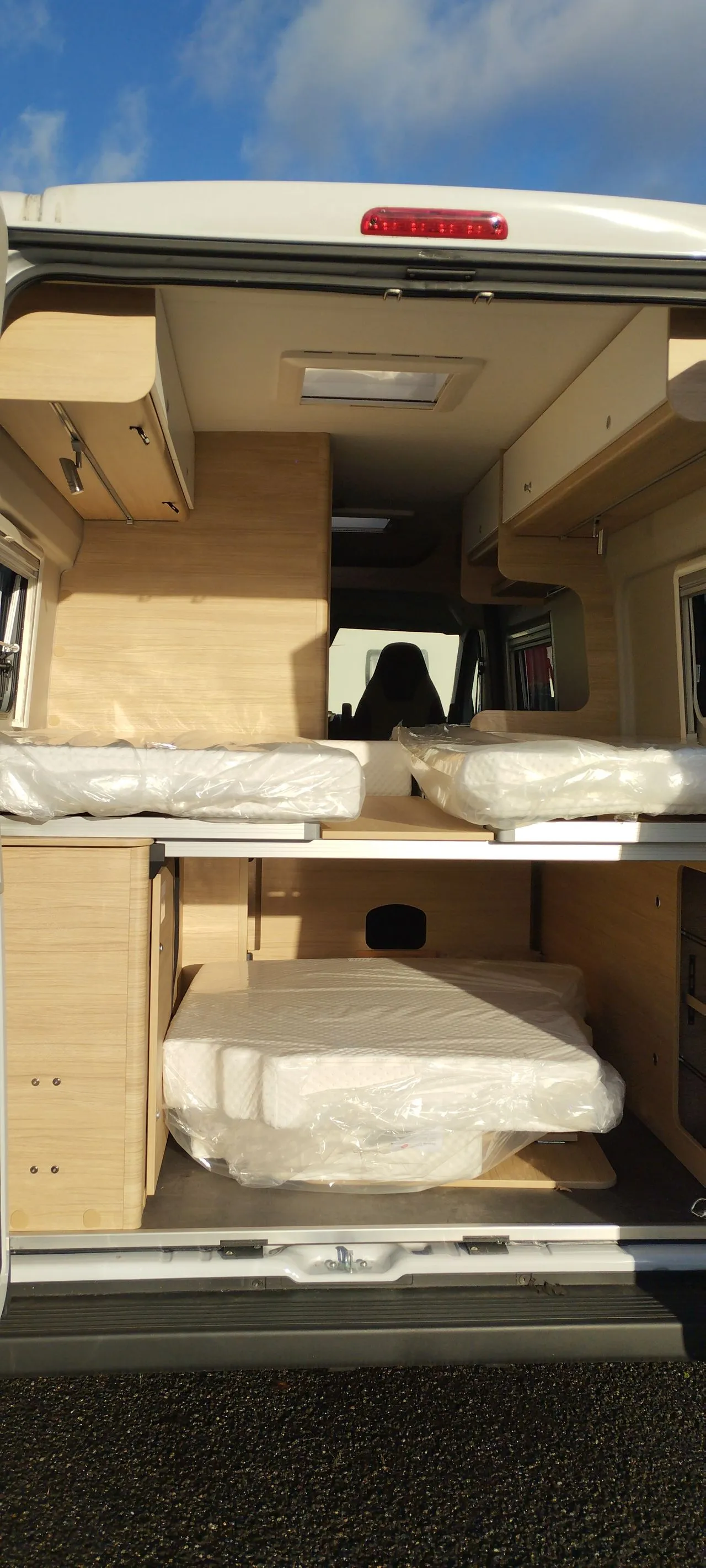 Fourgon aménagé - Road Car - R640 - 2024