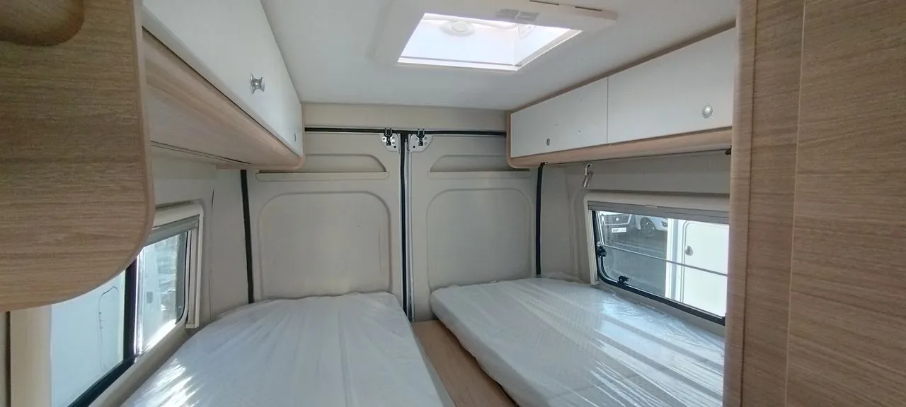 Fourgon aménagé - Road Car - R640 - 2024