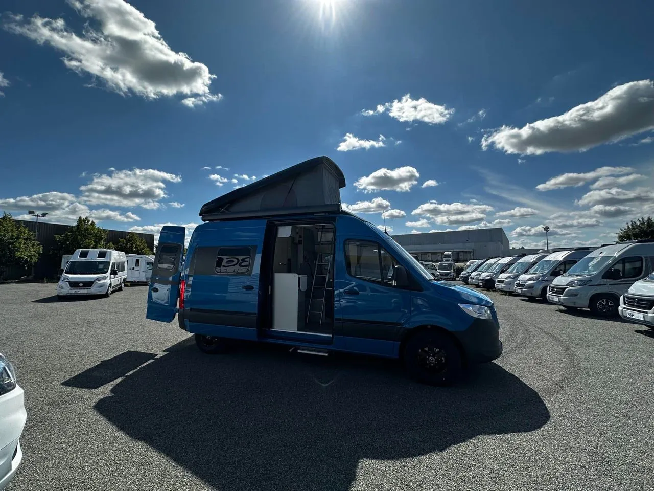 Fourgon aménagé - Hymer Camper Vans - FREE 600S CAMPUS BLUE EVO - 2024