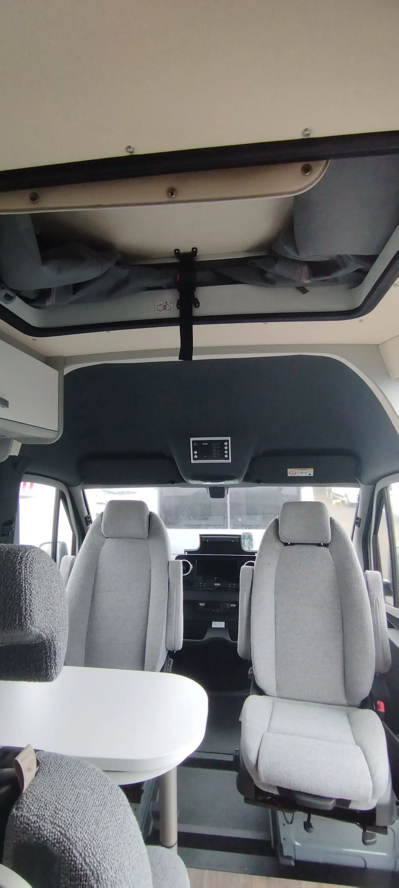 Fourgon aménagé - Hymer Camper Vans - FREE 600S CAMPUS GREY - 2025