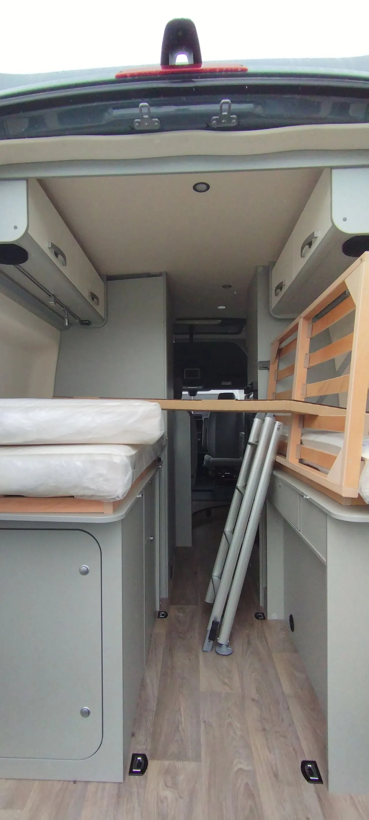 Fourgon aménagé - Hymer Camper Vans - FREE 600S CAMPUS GREY - 2025