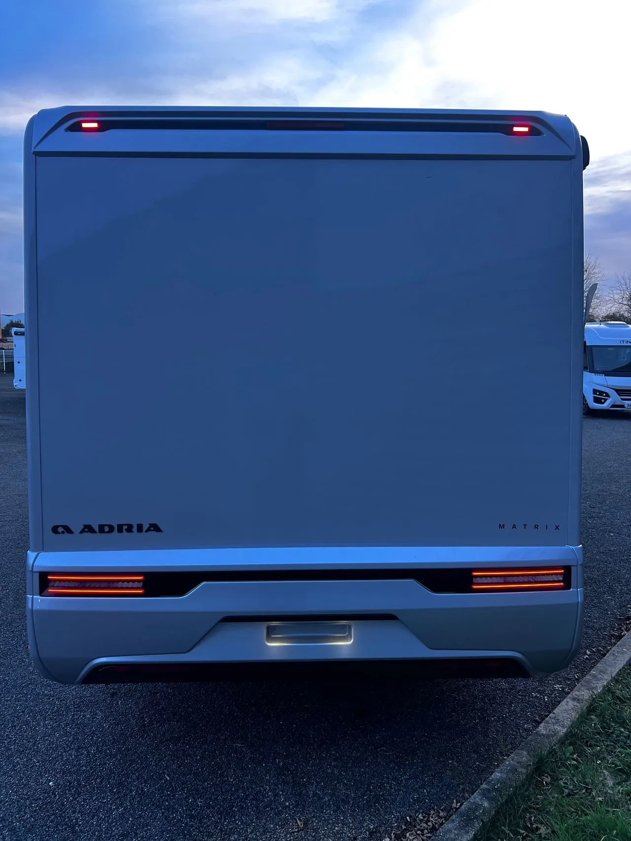 Camping-car - Adria - MATRIX 650 DC PACK ANNIVERSAIRE BOITE AUTO 2026