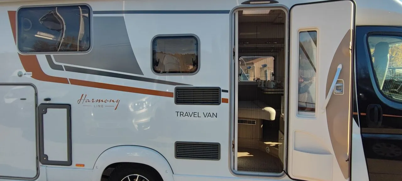 TRAVEL VAN T 620G 