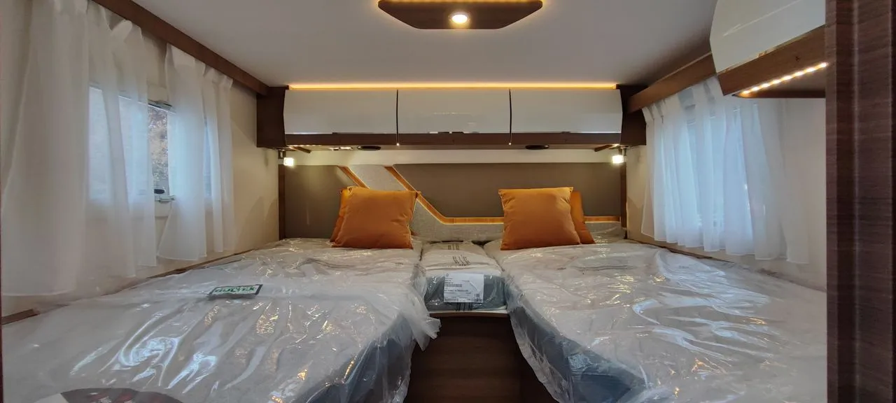 Camping-car - Rapido - 8066 ULTIMATE LINE 