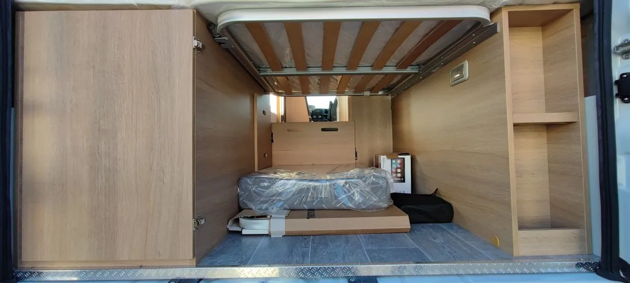 Fourgon aménagé - Giottiline - 60T Première Edition 