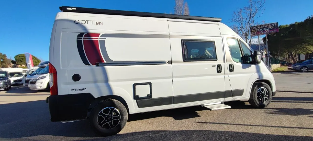 Fourgon aménagé - Giottiline - 60T Première Edition 