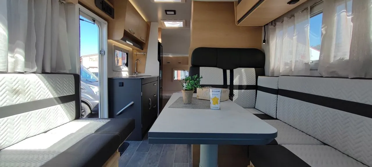 Camping-car - Giottiline - Siena 386F Première EDITION