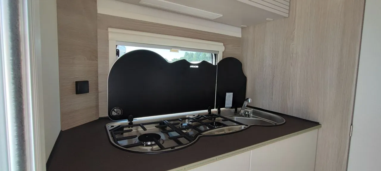 Caravane - Burstner - 425 TS Premio life Attractive - 2025