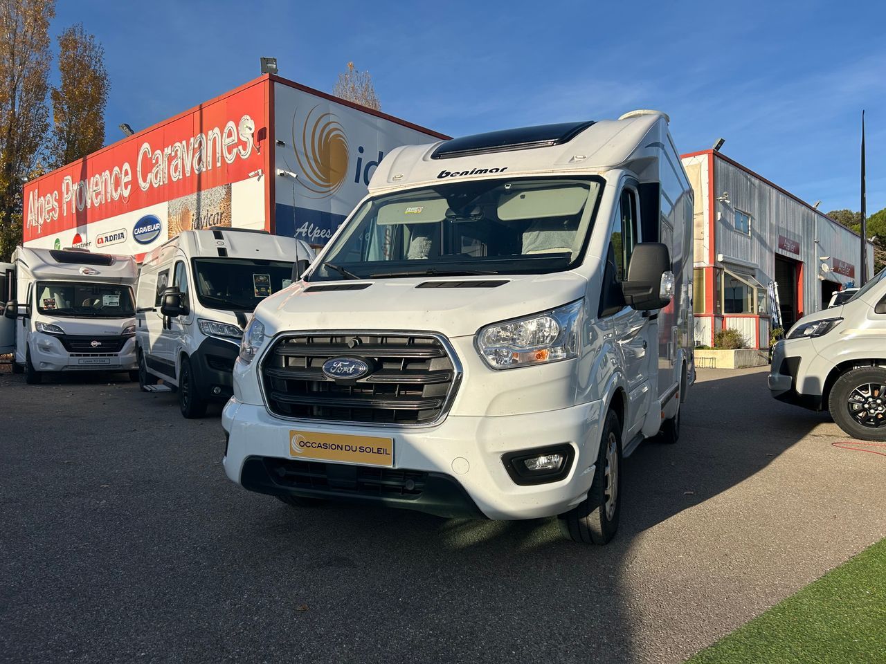 Camping-car BENIMAR YRTEO 840 "Faible KM"