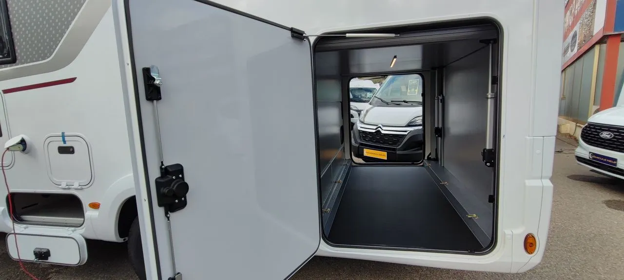 Camping-car - Rapido - 8096 DF 