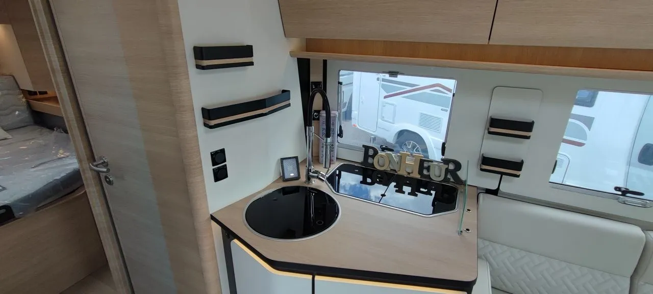 Camping-car - Rapido - 8096 DF 