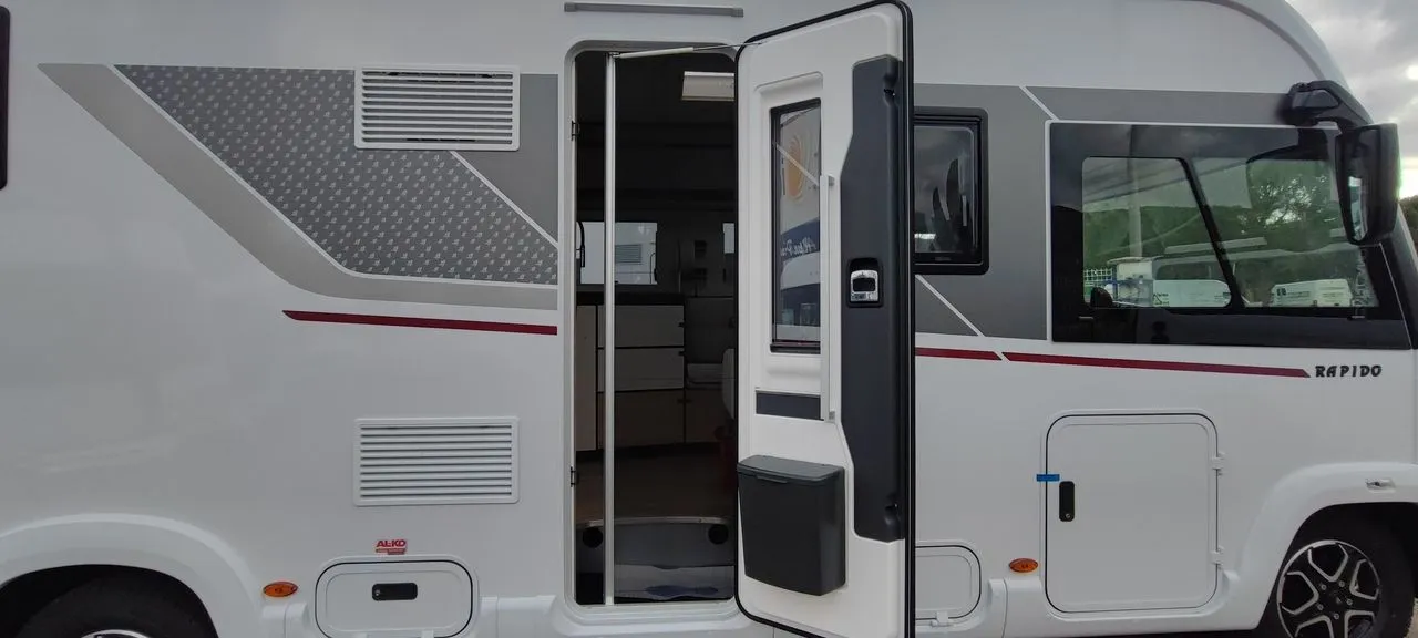 Camping-car - Rapido - 8096 DF 