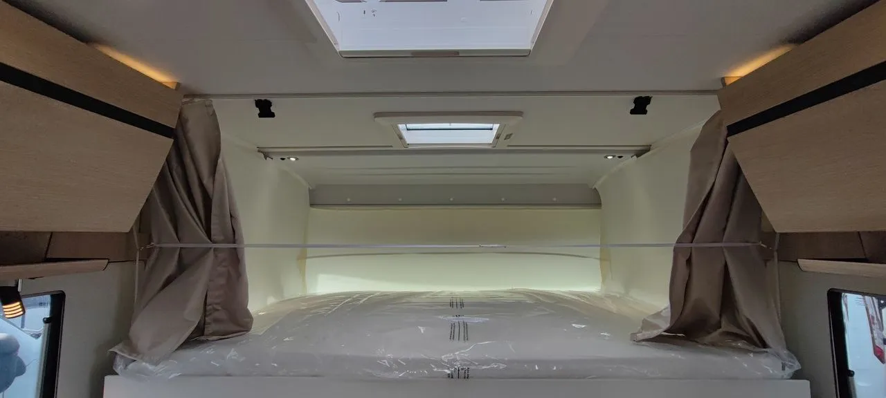 Camping-car - Rapido - 8096 DF 