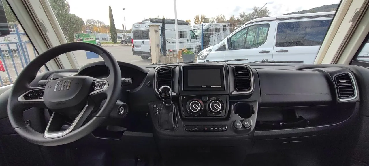 Camping-car - Rapido - 8096 DF 