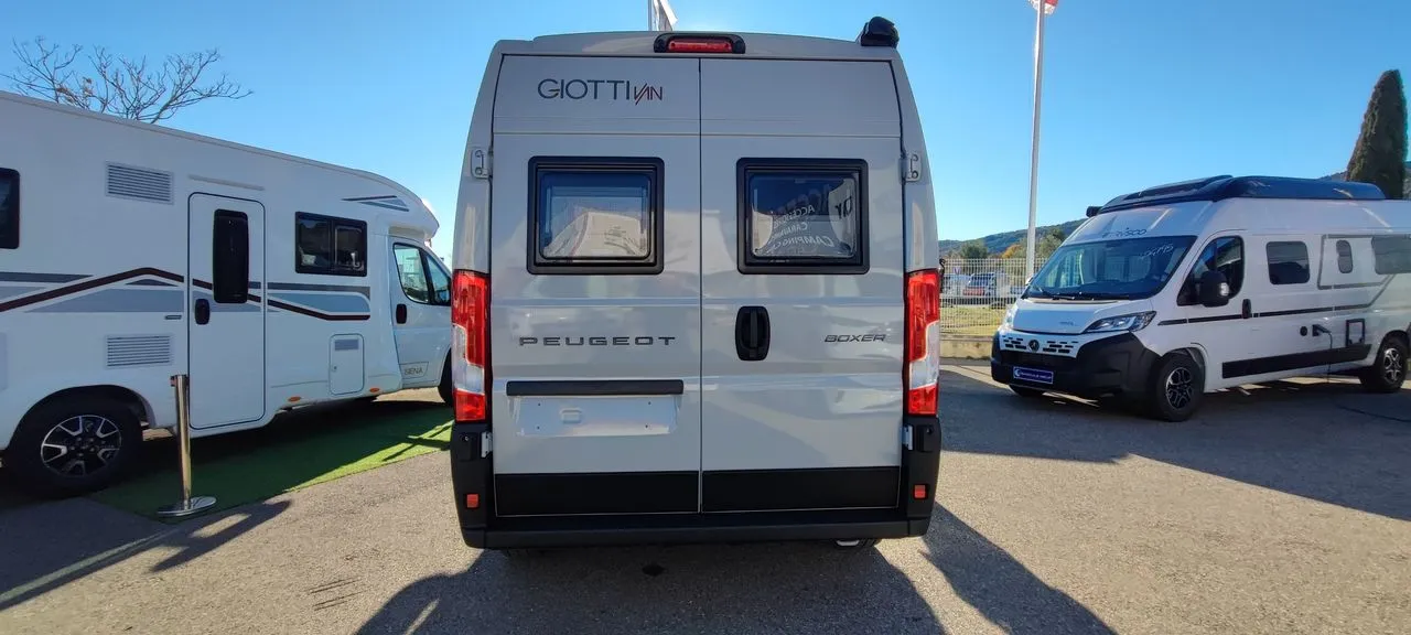 Fourgon aménagé - Giottiline - 54 T PREMIERE EDITION 