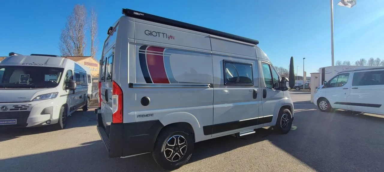 Fourgon aménagé - Giottiline - 54 T PREMIERE EDITION 