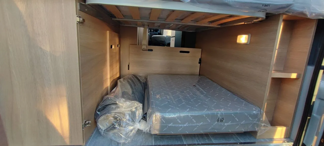 Fourgon aménagé - Giottiline - 54 T PREMIERE EDITION 