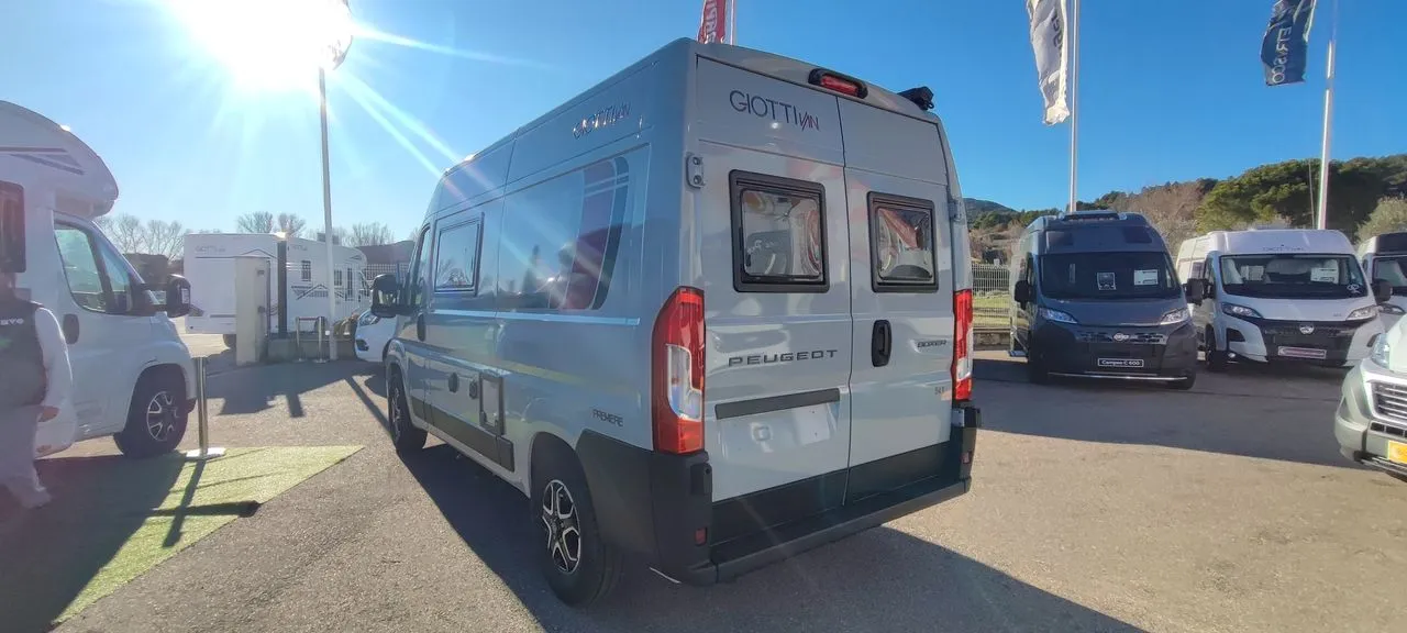 Fourgon aménagé - Giottiline - 54 T PREMIERE EDITION 