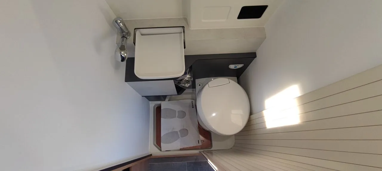 Fourgon aménagé - Giottiline - 54 T PREMIERE EDITION 