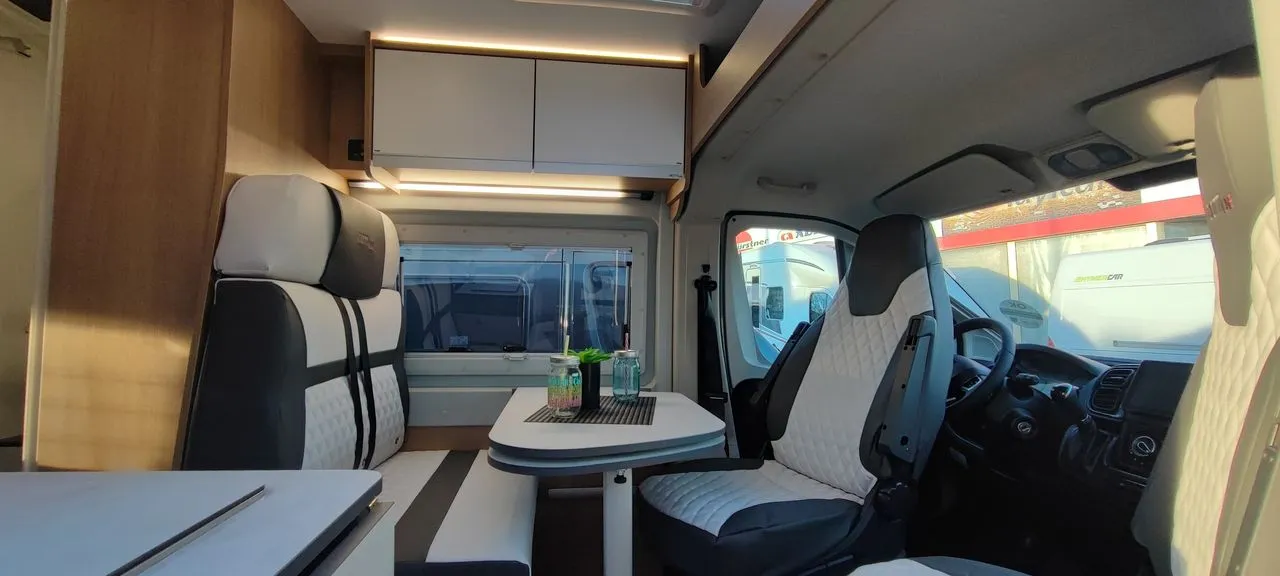 Fourgon aménagé - Giottiline - 54 T PREMIERE EDITION 