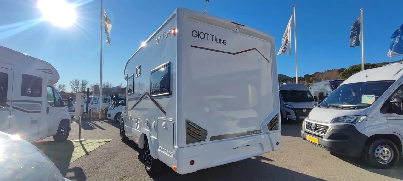 Camping-car - Giottiline - 330 
