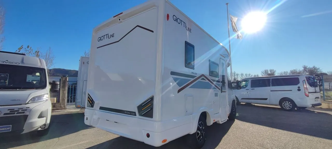 Camping-car - Giottiline - 330 