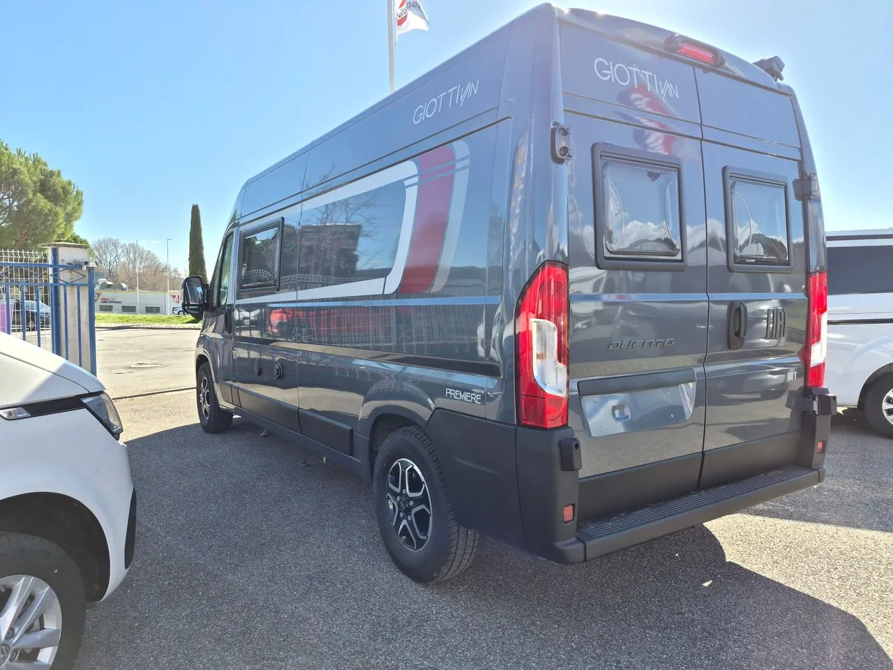 Fourgon aménagé - Giottiline - 60T Premiere Edition 